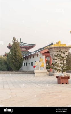 Das Nanshan Tempel - Eine Oase der Ruhe und spiritueller Inspiration!